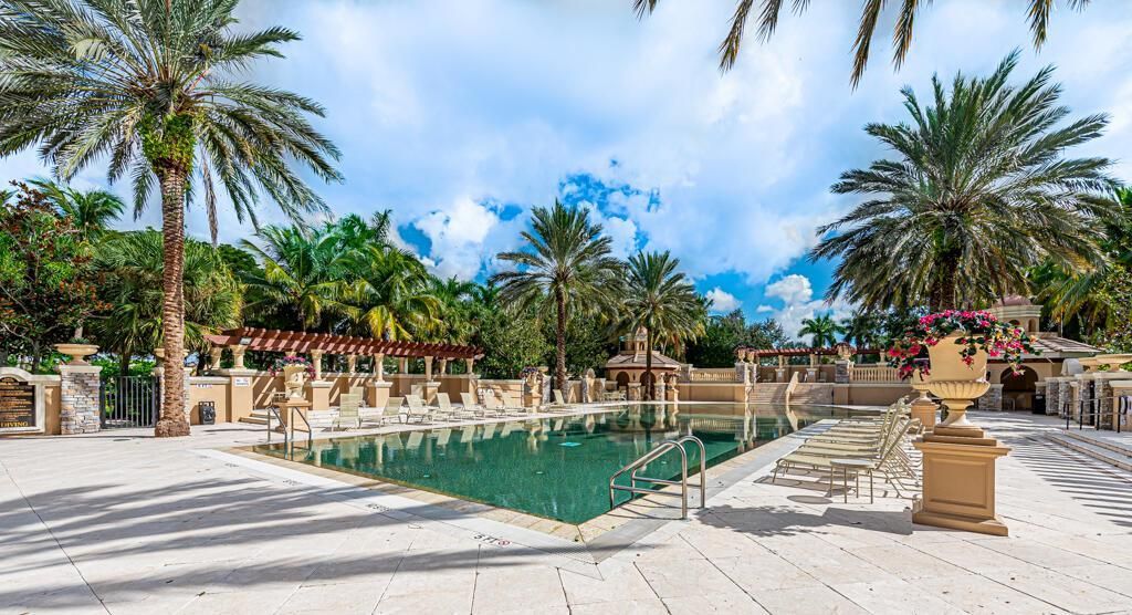 10513 Versailles Boulevard, Wellington, FL 33449 Photo