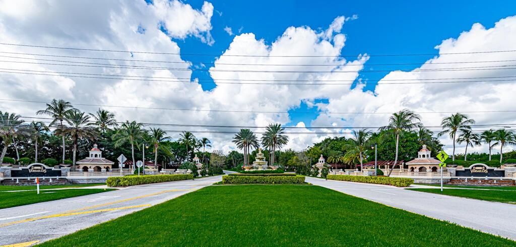 10513 Versailles Boulevard, Wellington, FL 33449 Photo