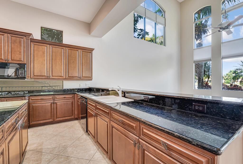 10513 Versailles Boulevard, Wellington, FL 33449 Photo