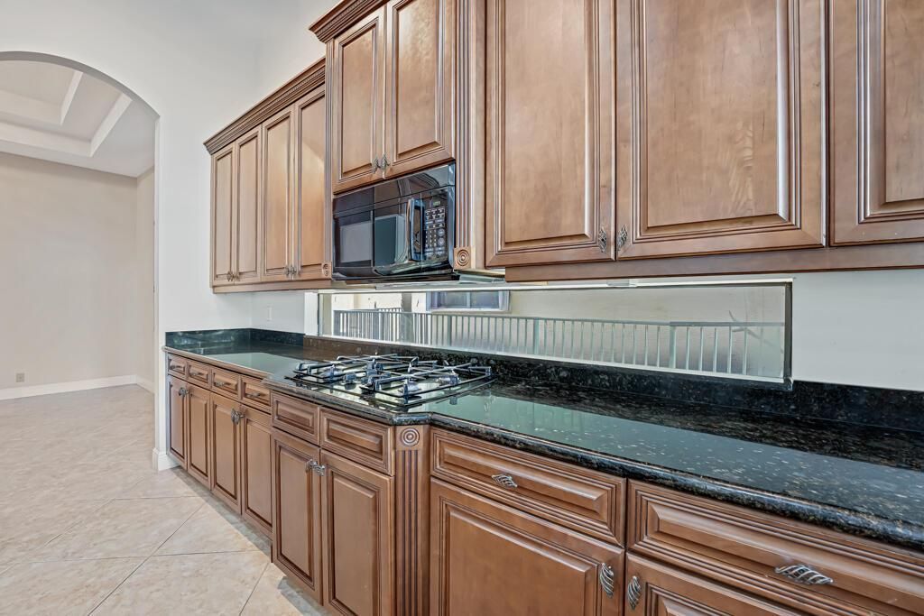 10513 Versailles Boulevard, Wellington, FL 33449 Photo