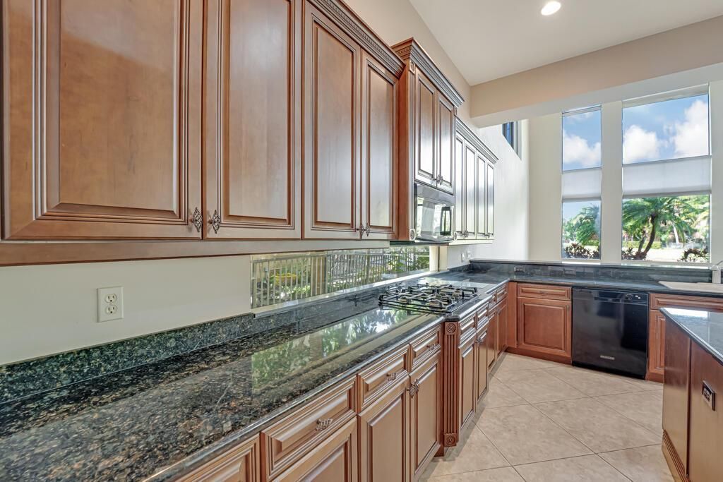 10513 Versailles Boulevard, Wellington, FL 33449 Photo