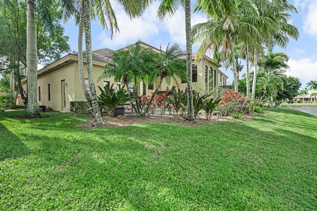 10513 Versailles Boulevard, Wellington, FL 33449 Photo