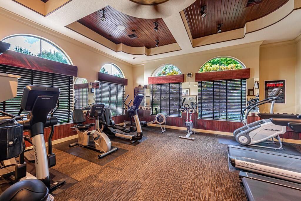 10513 Versailles Boulevard, Wellington, FL 33449 Photo