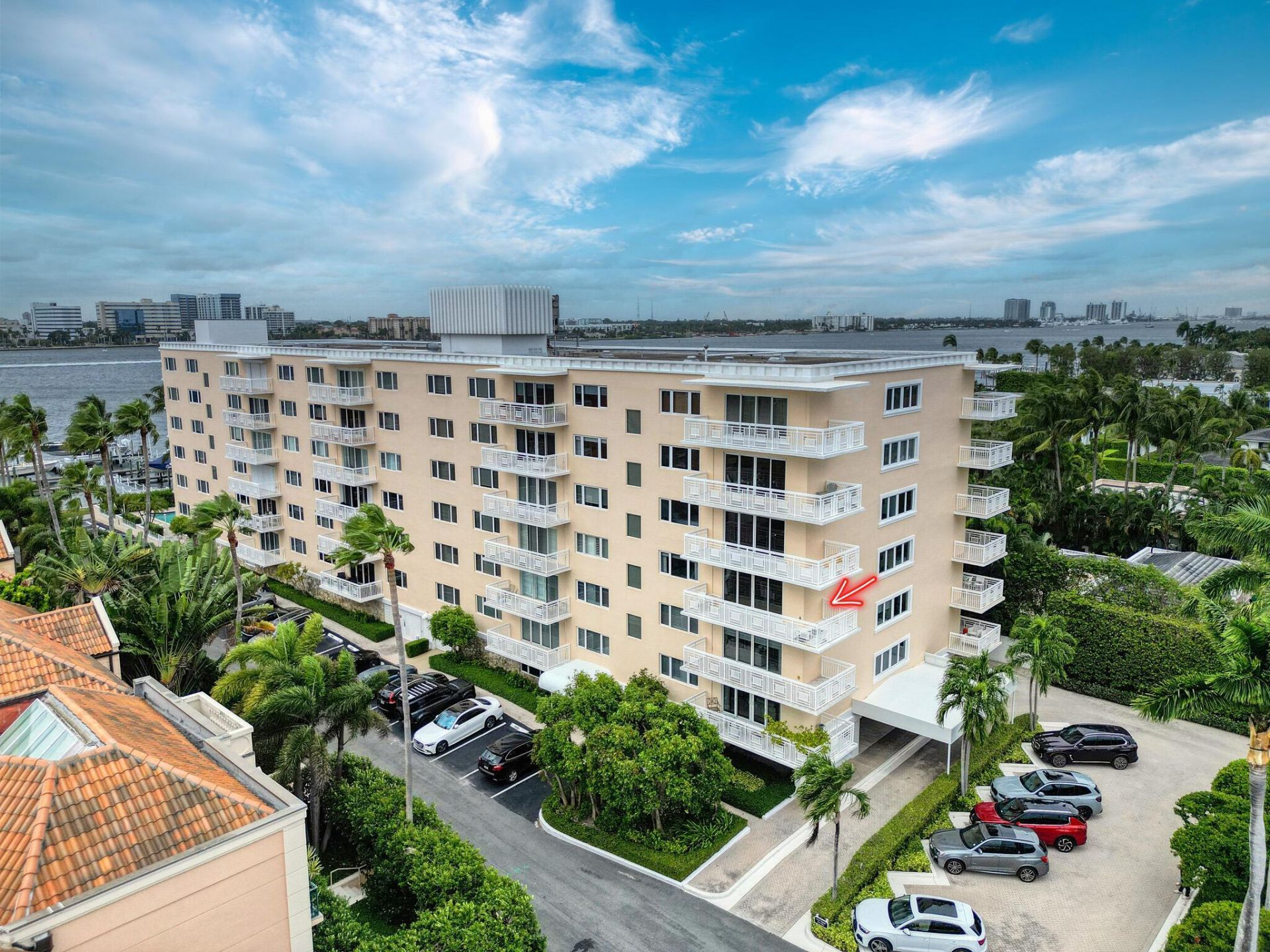 250 N Bradley Place, Unit 402, Palm Beach, FL 33480 Photo