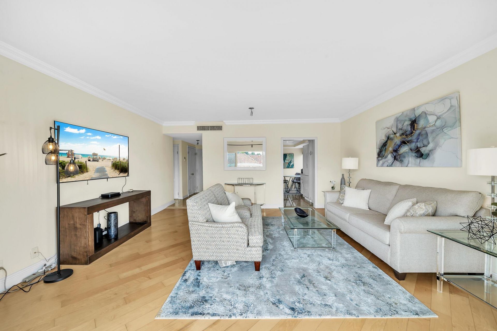 250 N Bradley Place, Unit 402, Palm Beach, FL 33480 Photo