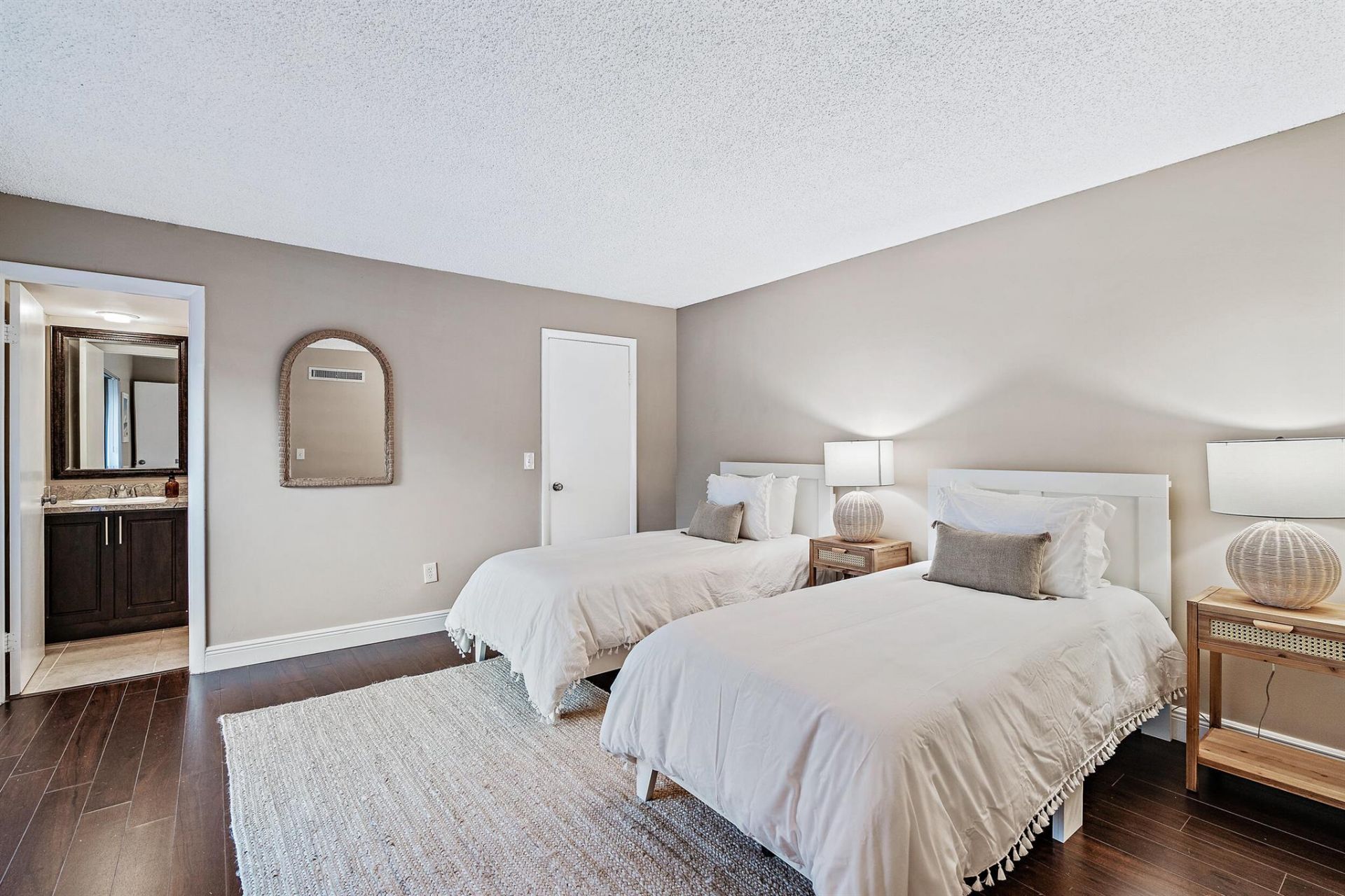 825 Center Street, Unit 12d, Jupiter, FL 33458 Photo