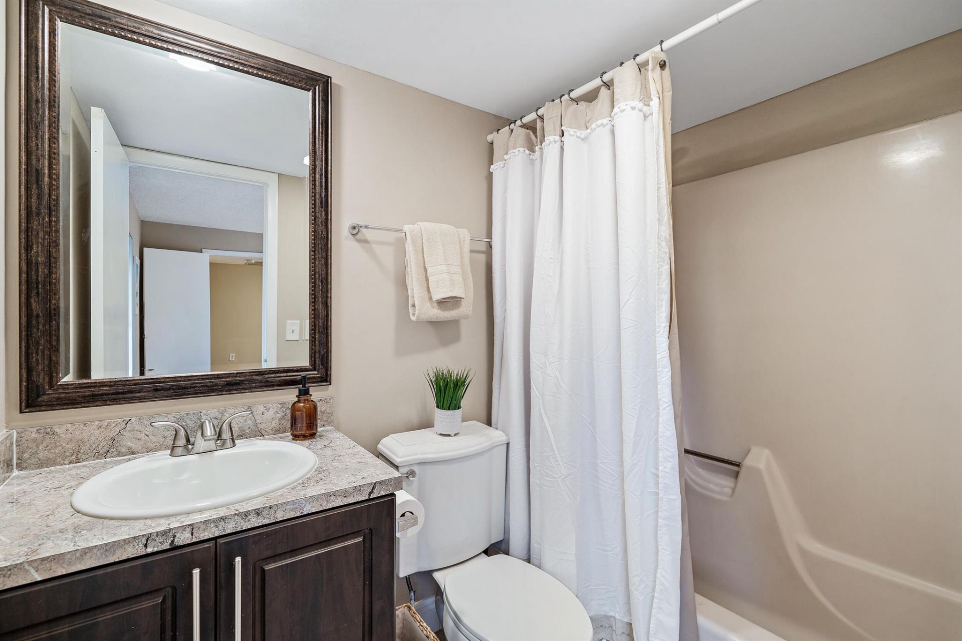 825 Center Street, Unit 12d, Jupiter, FL 33458 Photo