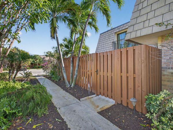 112 Ocean Cove Drive, Jupiter, FL 33477