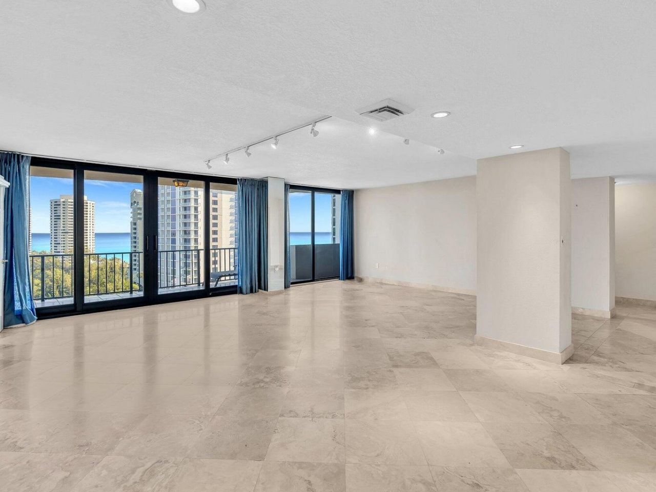 4200 N Ocean Drive, Unit 2-1605, Singer Island, FL 33404 Photo