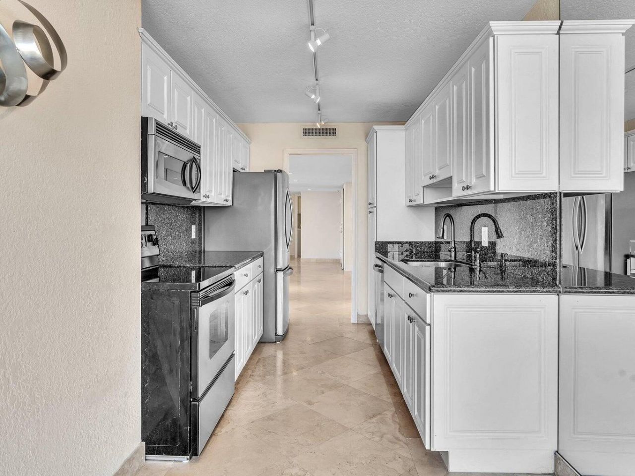 4200 N Ocean Drive, Unit 2-1605, Singer Island, FL 33404 Photo