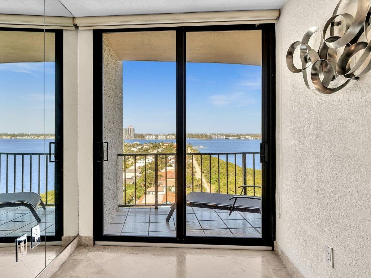 4200 N Ocean Drive, Unit 2-1605, Singer Island, FL 33404 Photo