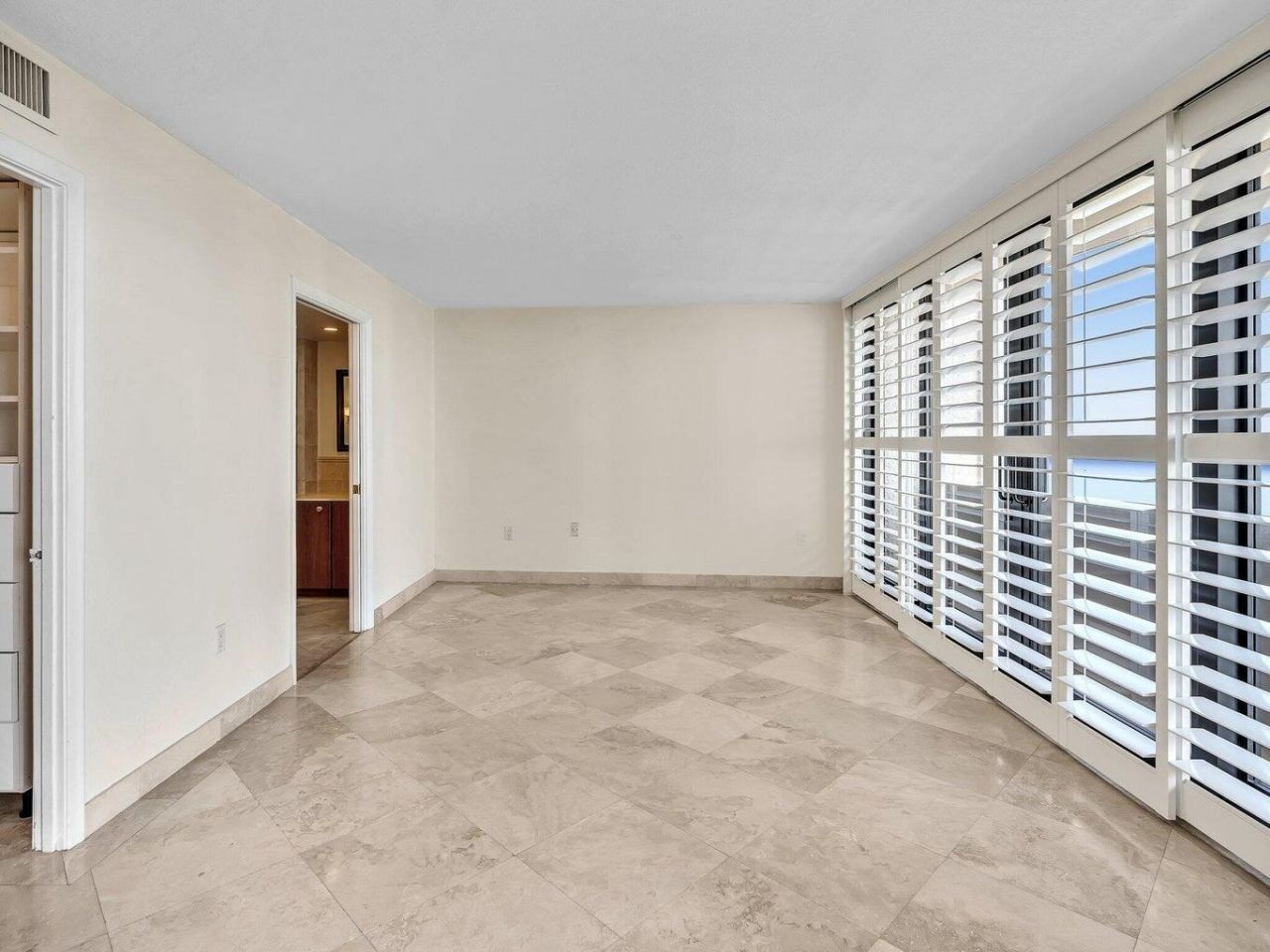 4200 N Ocean Drive, Unit 2-1605, Singer Island, FL 33404 Photo
