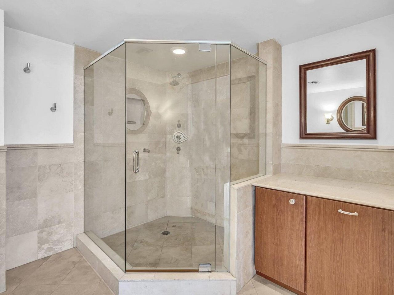 4200 N Ocean Drive, Unit 2-1605, Singer Island, FL 33404 Photo