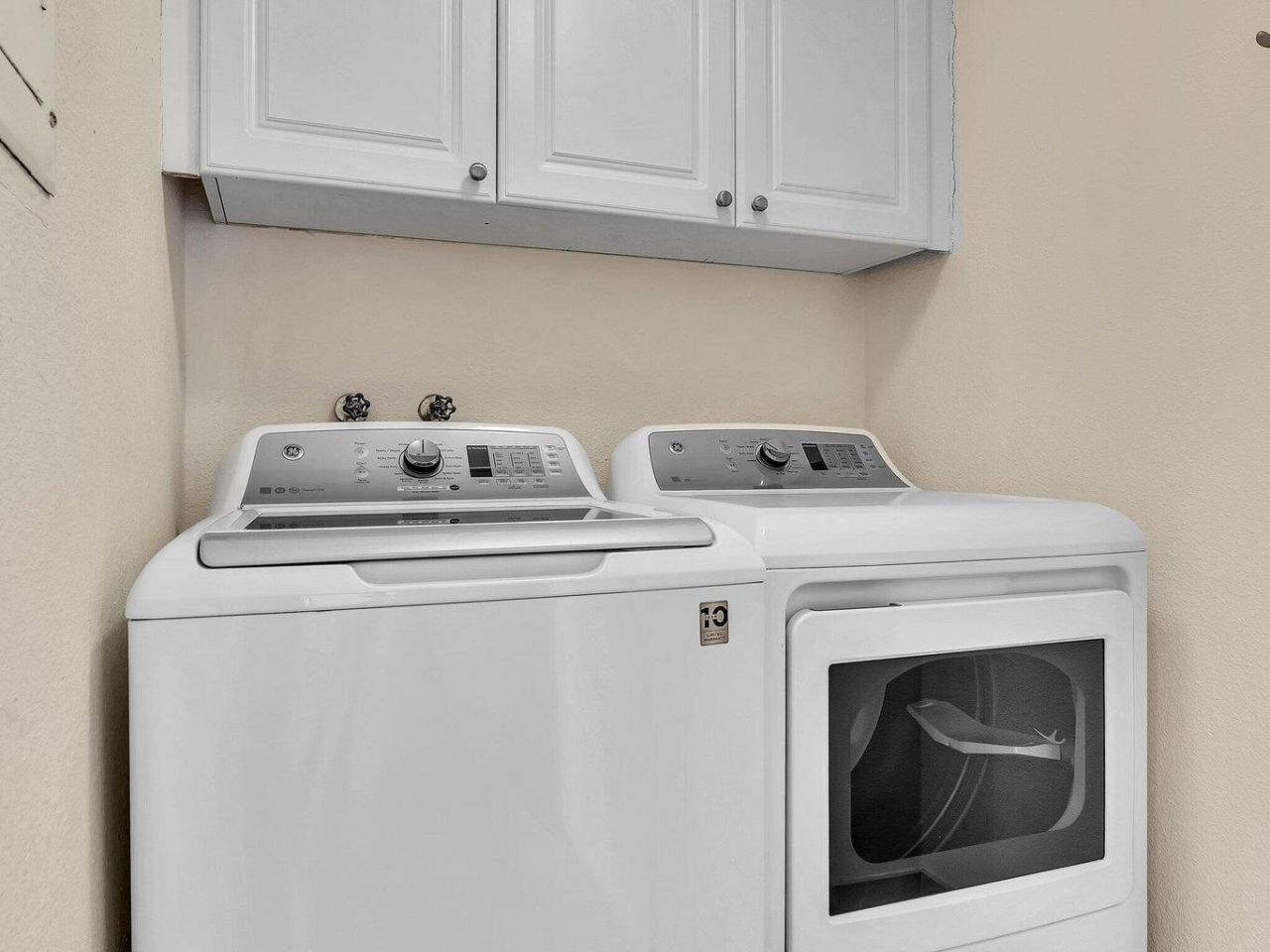 4200 N Ocean Drive, Unit 2-1605, Singer Island, FL 33404 Photo