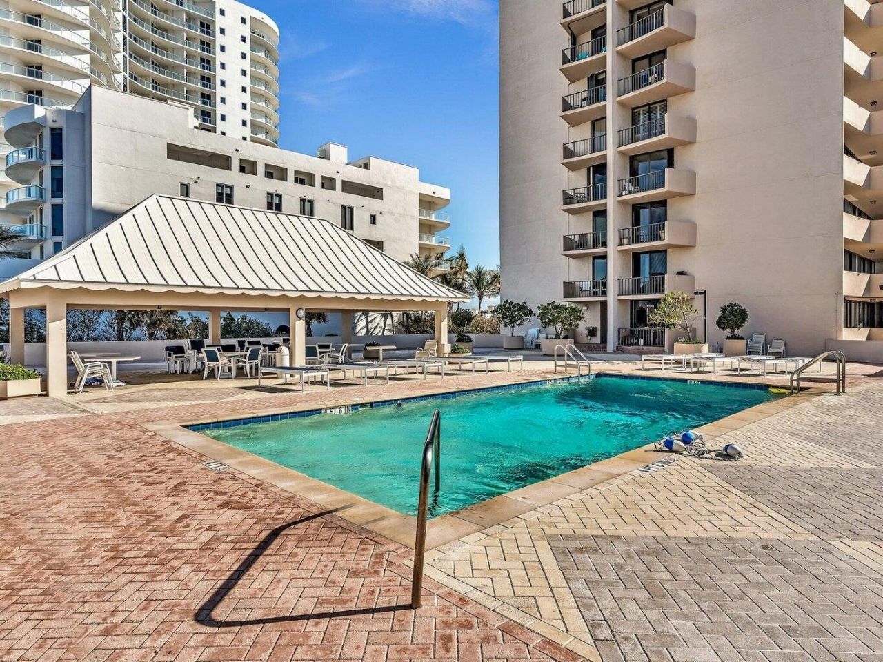 4200 N Ocean Drive, Unit 2-1605, Singer Island, FL 33404 Photo