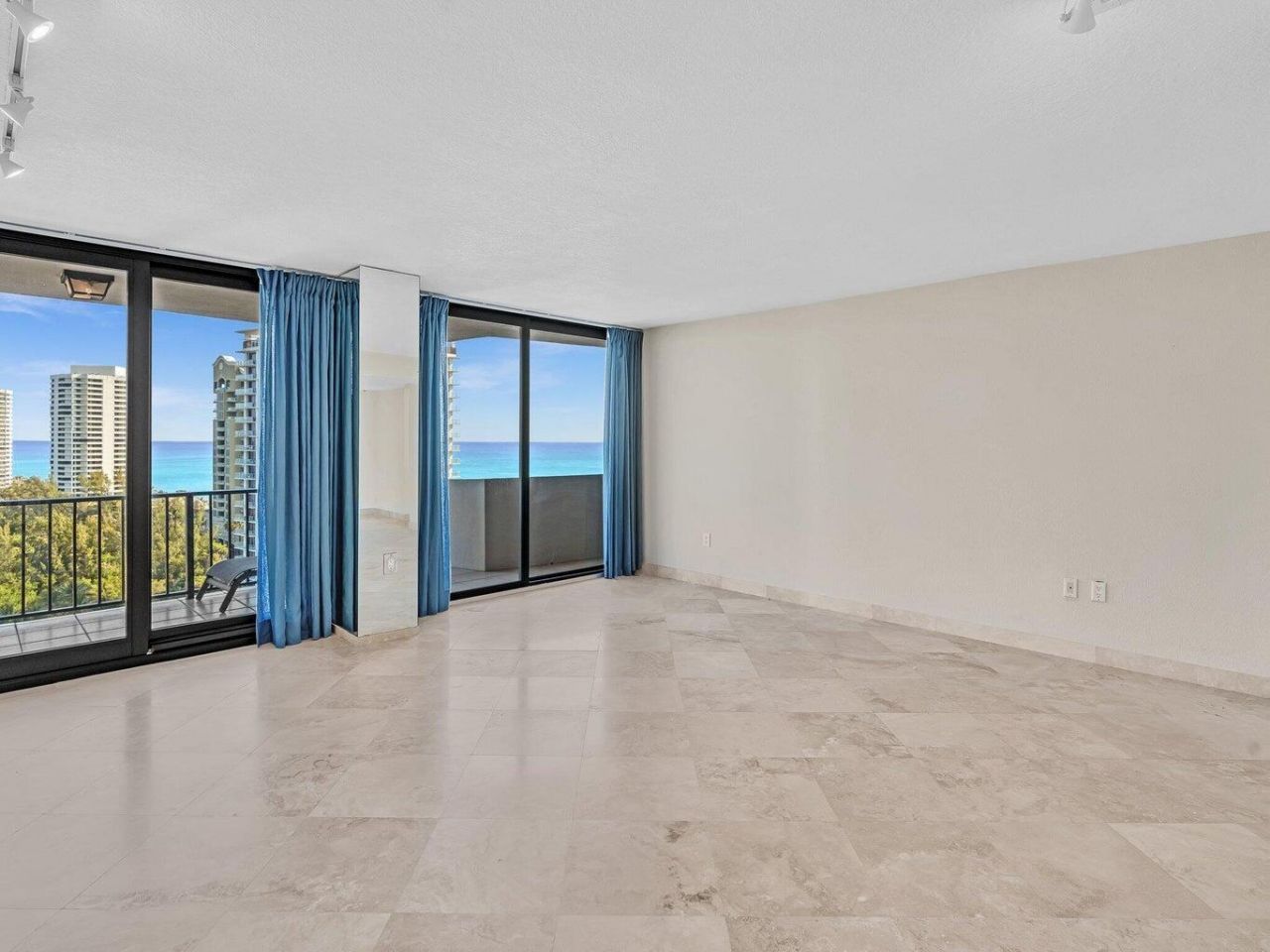 4200 N Ocean Drive, Unit 2-1605, Singer Island, FL 33404 Photo
