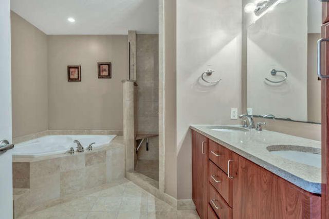 1640 Presidential Way, Unit 501, West Palm Beach, FL 33401 Photo