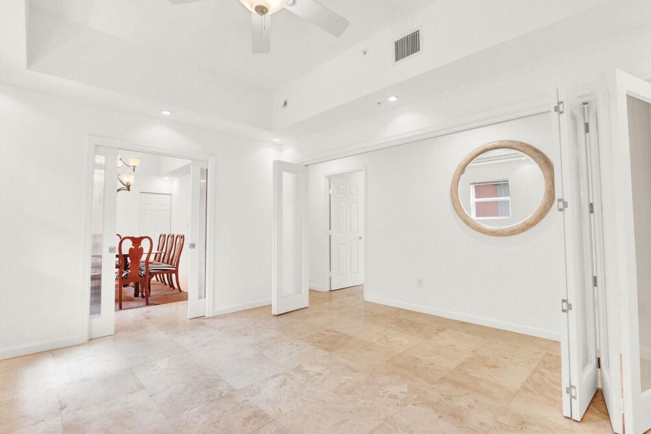 1640 Presidential Way, Unit 501, West Palm Beach, FL 33401 Photo