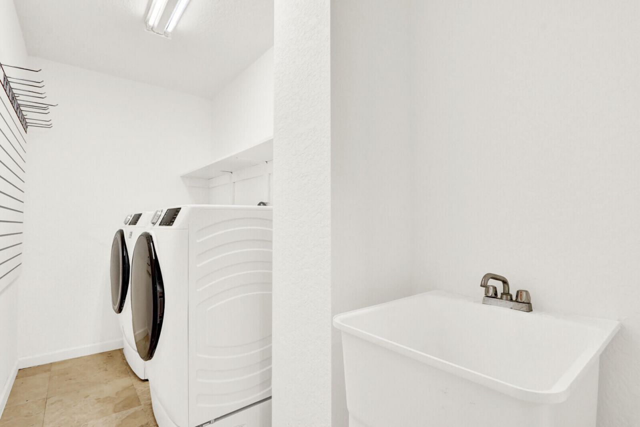 1640 Presidential Way, Unit 501, West Palm Beach, FL 33401 Photo