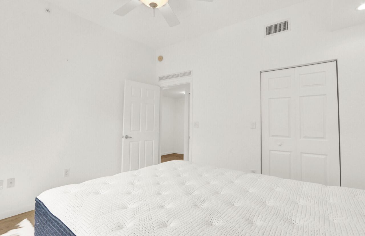 1640 Presidential Way, Unit 501, West Palm Beach, FL 33401 Photo