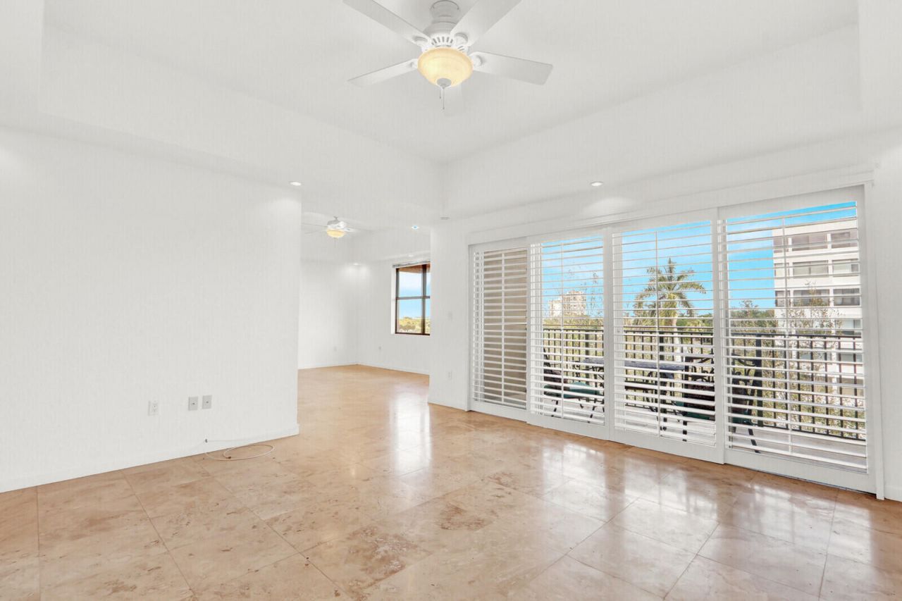 1640 Presidential Way, Unit 501, West Palm Beach, FL 33401 Photo