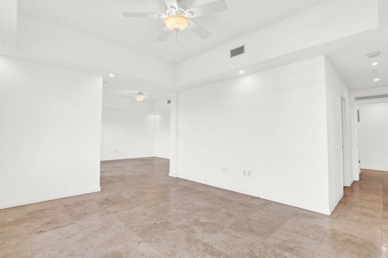 1640 Presidential Way, Unit 501, West Palm Beach, FL 33401 Photo