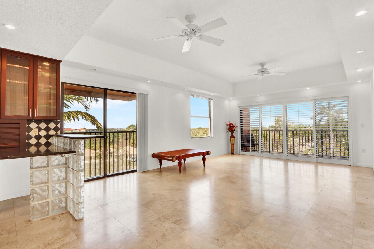 1640 Presidential Way, Unit 501, West Palm Beach, FL 33401 Photo