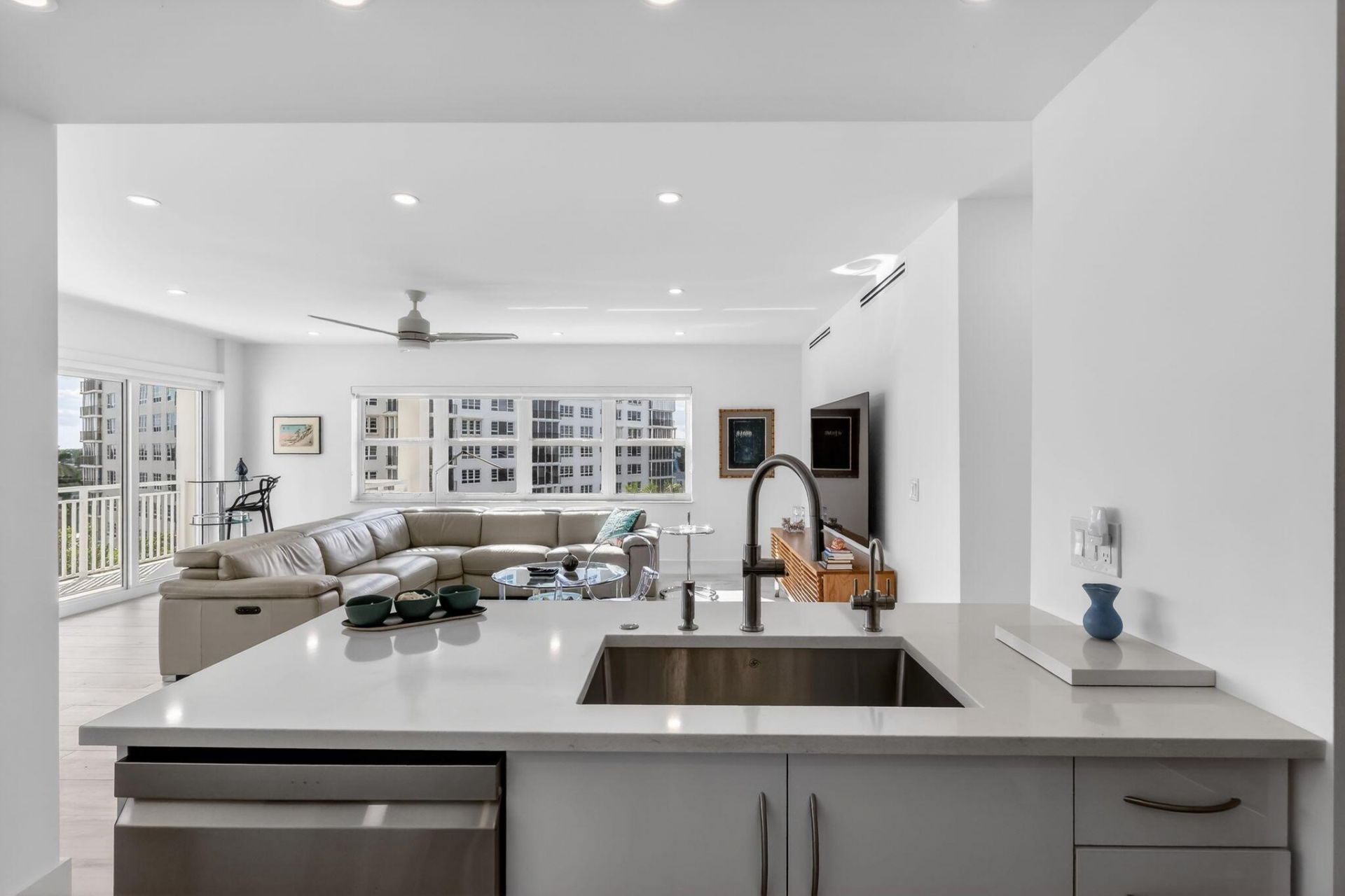 1000 Lowry Street, Unit 6j, Delray Beach, FL 33483 Photo