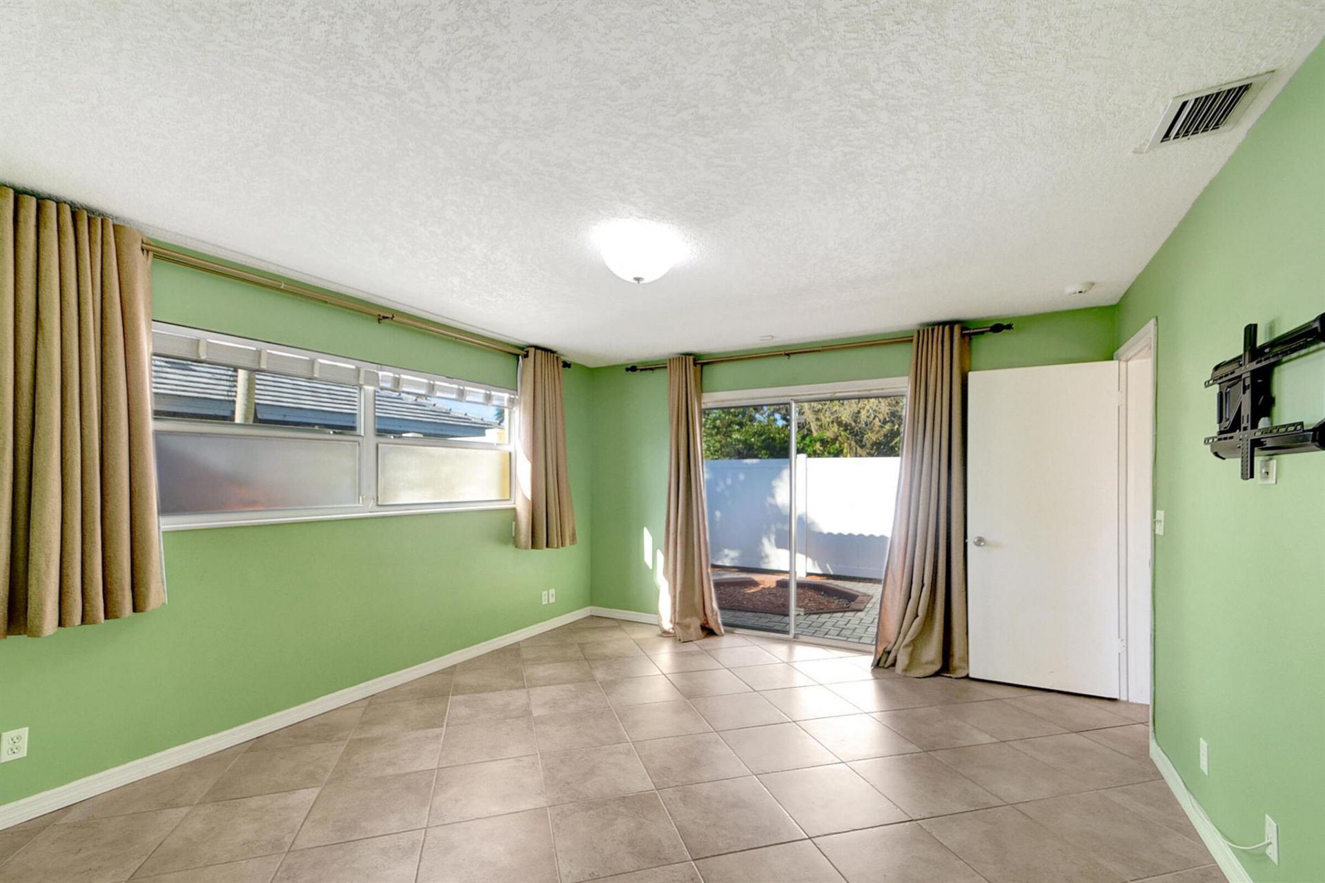 1753 W Terrace Drive, Lake Worth Beach, FL 33460 Photo