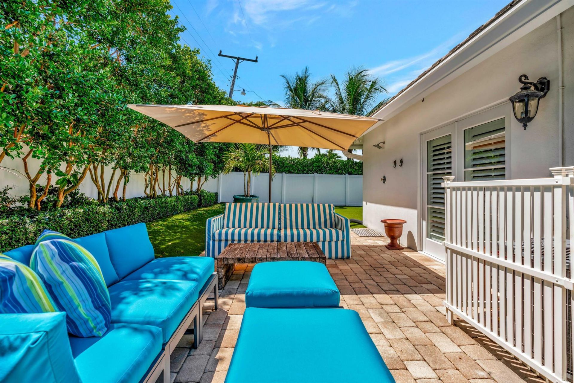 136 Worth Court S, West Palm Beach, FL 33405 Photo