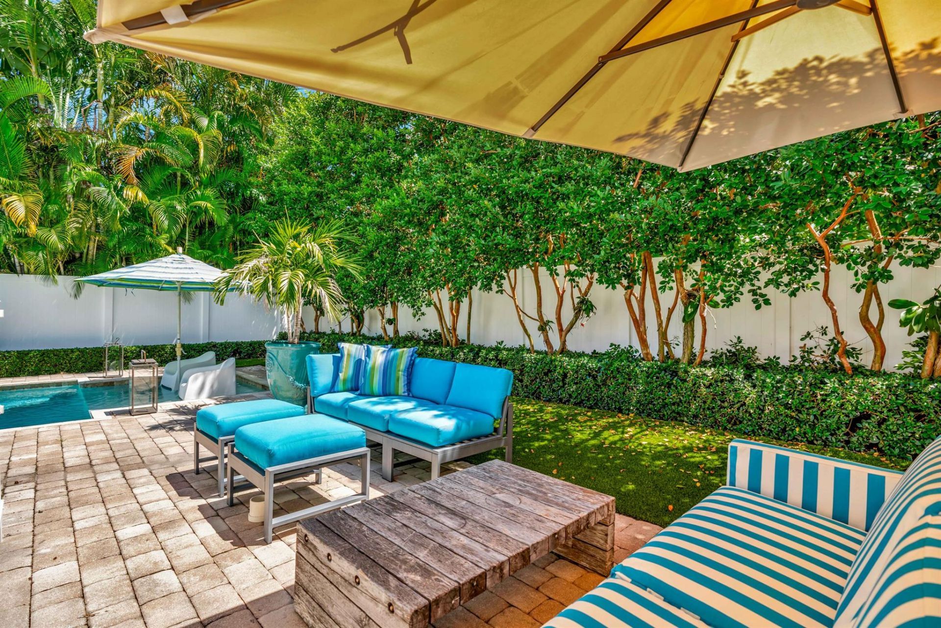 136 Worth Court S, West Palm Beach, FL 33405 Photo