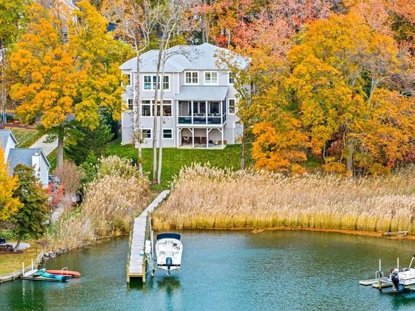 90 E LAKE DRIVE, ANNAPOLIS, MD 21403