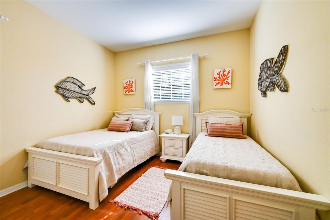 307 64th Street, Holmes Beach, FL 34217 Photo