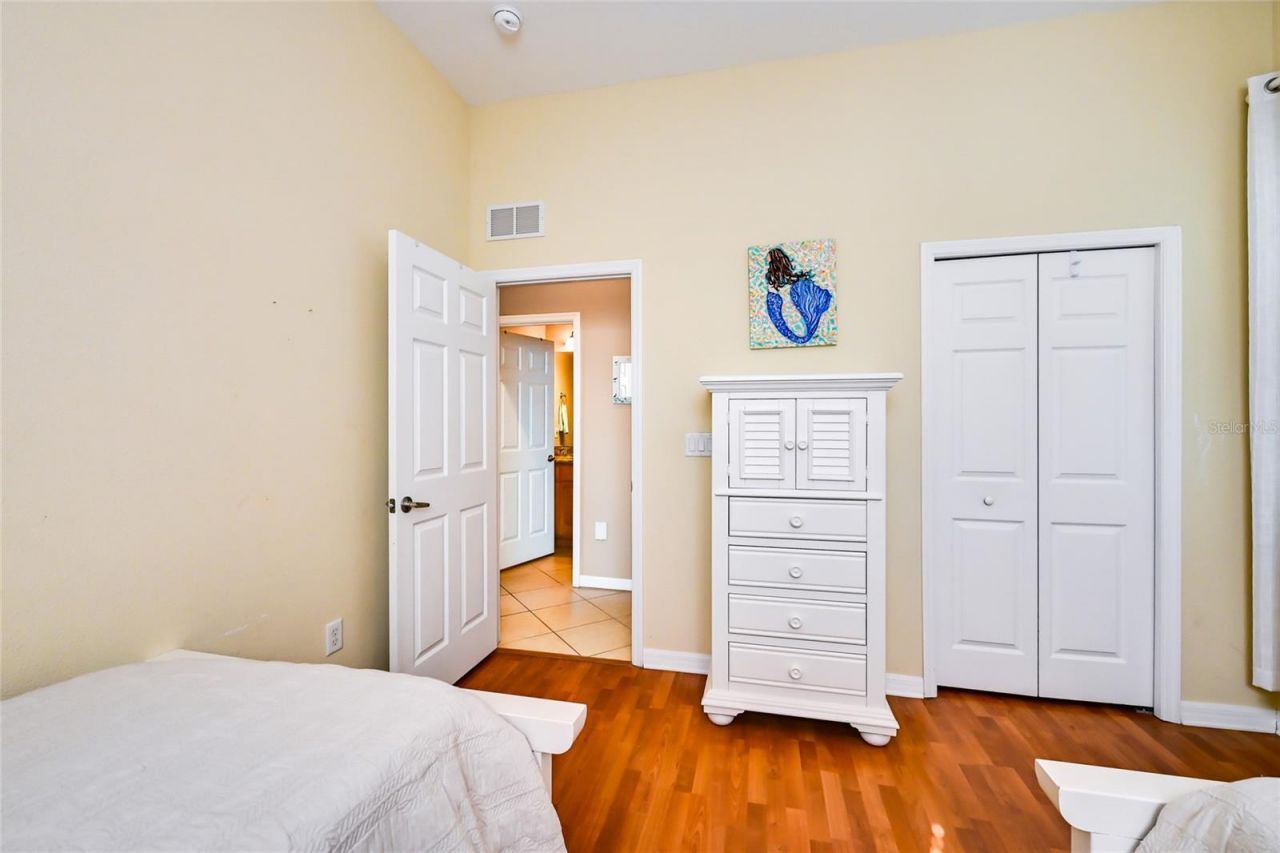 307 64th Street, Holmes Beach, FL 34217 Photo