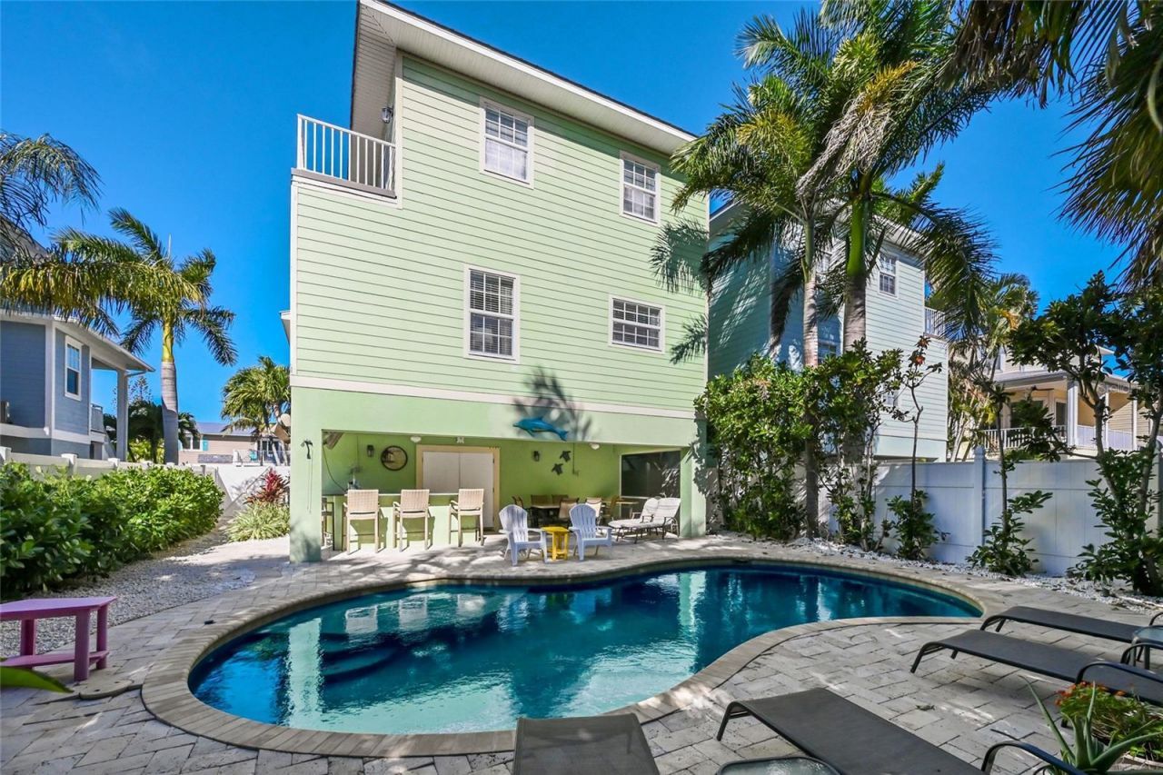 307 64th Street, Holmes Beach, FL 34217 Photo