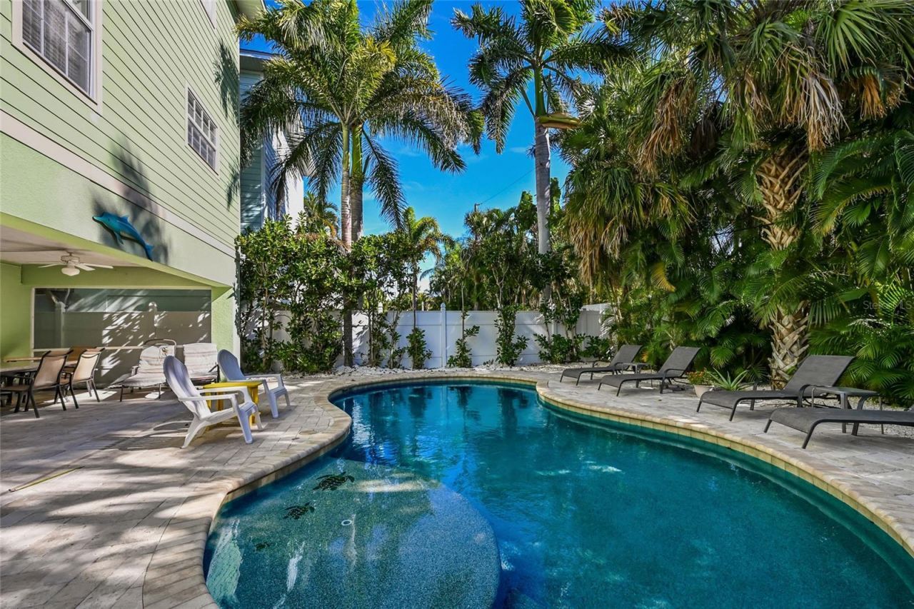 307 64th Street, Holmes Beach, FL 34217 Photo