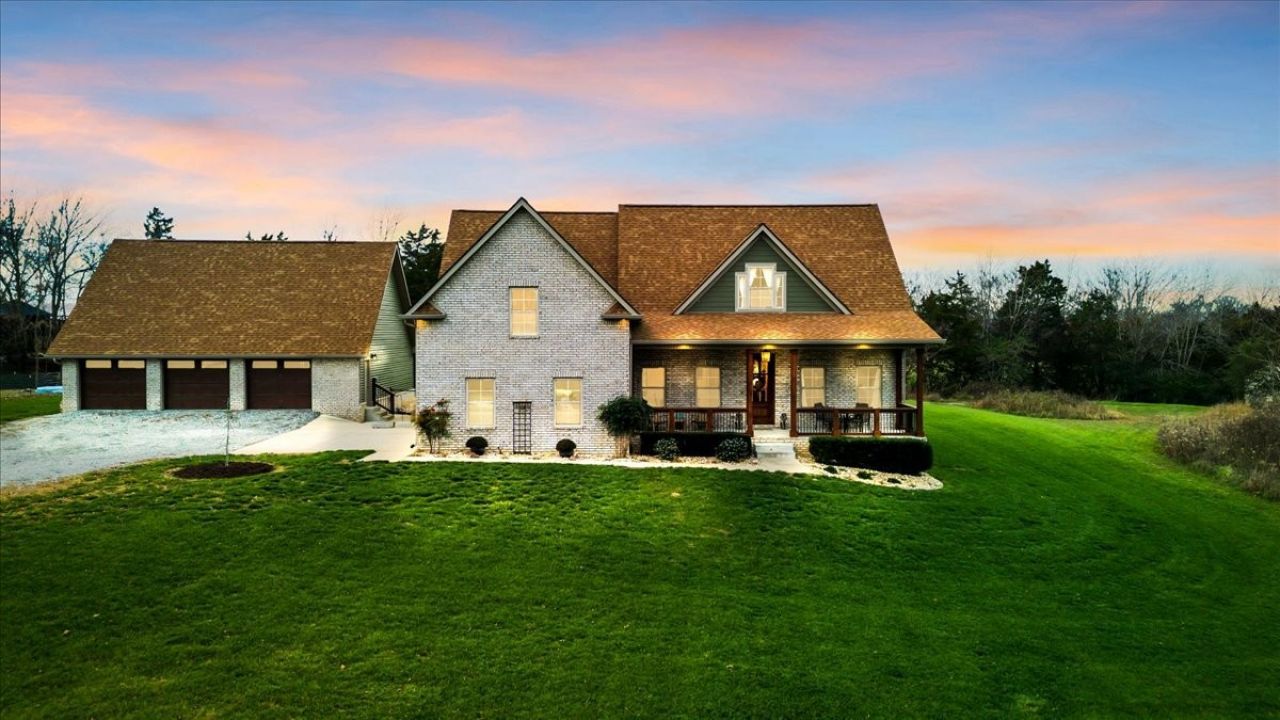 3512 Ashland City Rd Clarksville, TN 37043