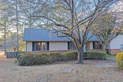 221 Viking Drive photo 4