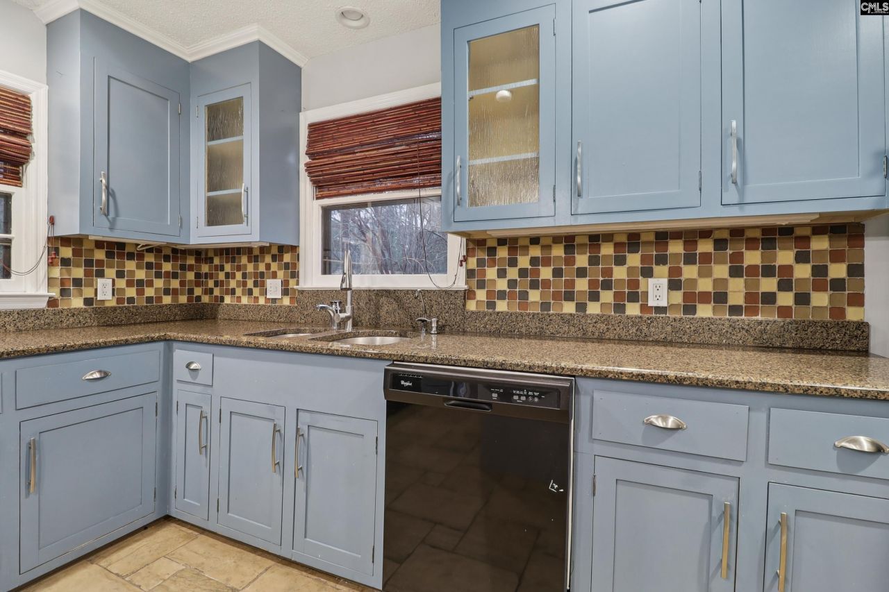 221 Viking Drive Photo 23