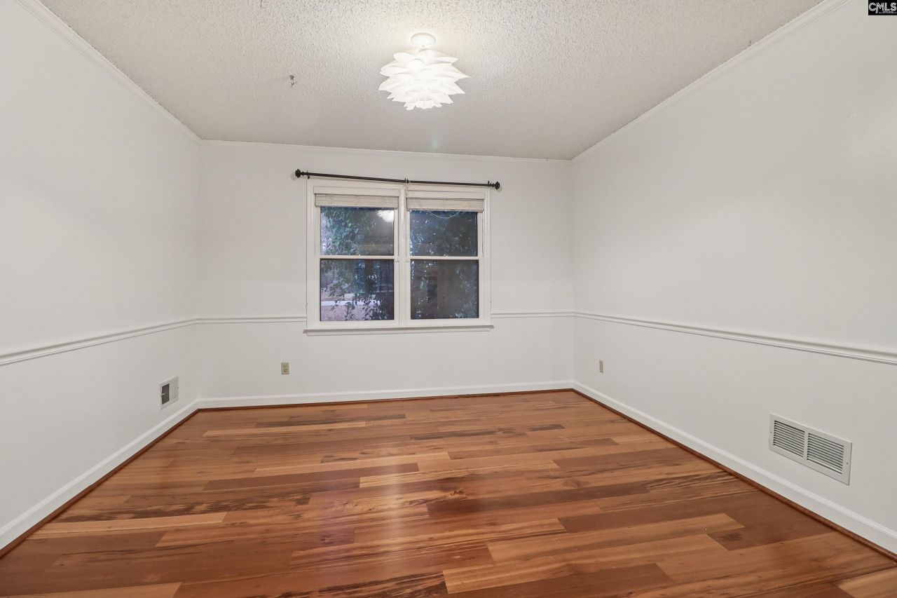 221 Viking Drive Photo 26