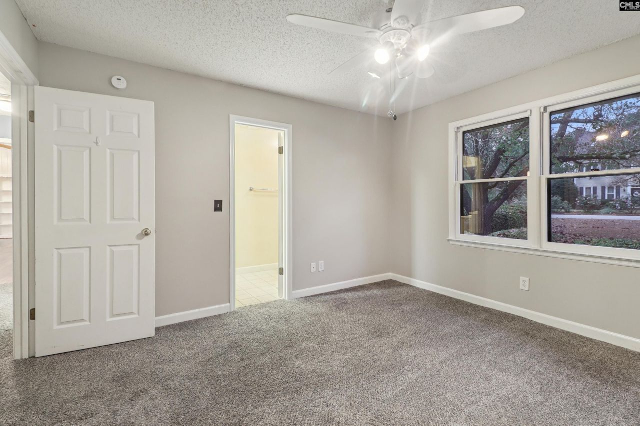 221 Viking Drive Photo 33