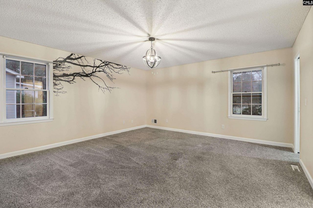 221 Viking Drive Photo 34