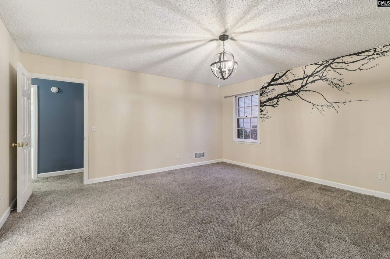 221 Viking Drive Photo 37