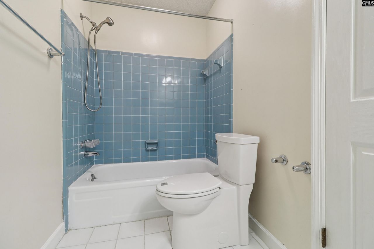 221 Viking Drive Photo 40