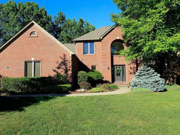4703 Sawgrass Drive W, Ann Arbor, MI 48108