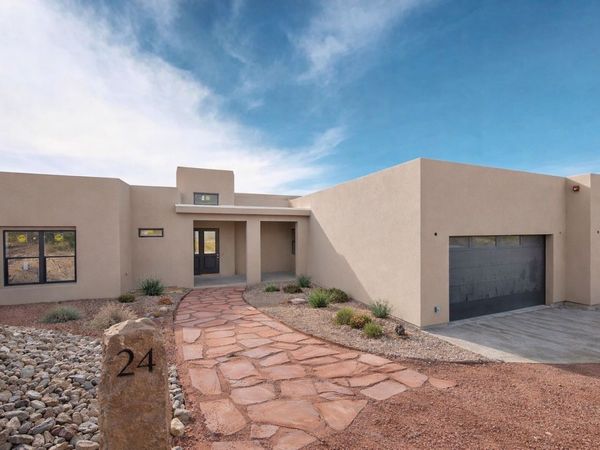 24 W Longview Drive, Santa Fe, NM 87505