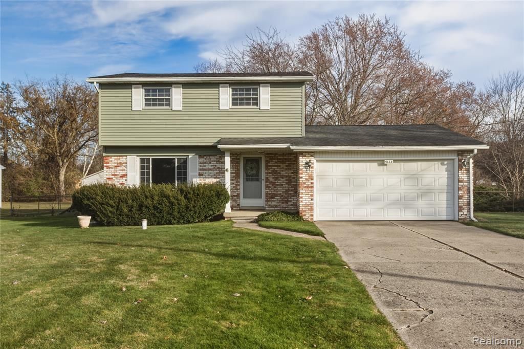 5134 N Jennings Road, Flint, MI 48504 Main Photo