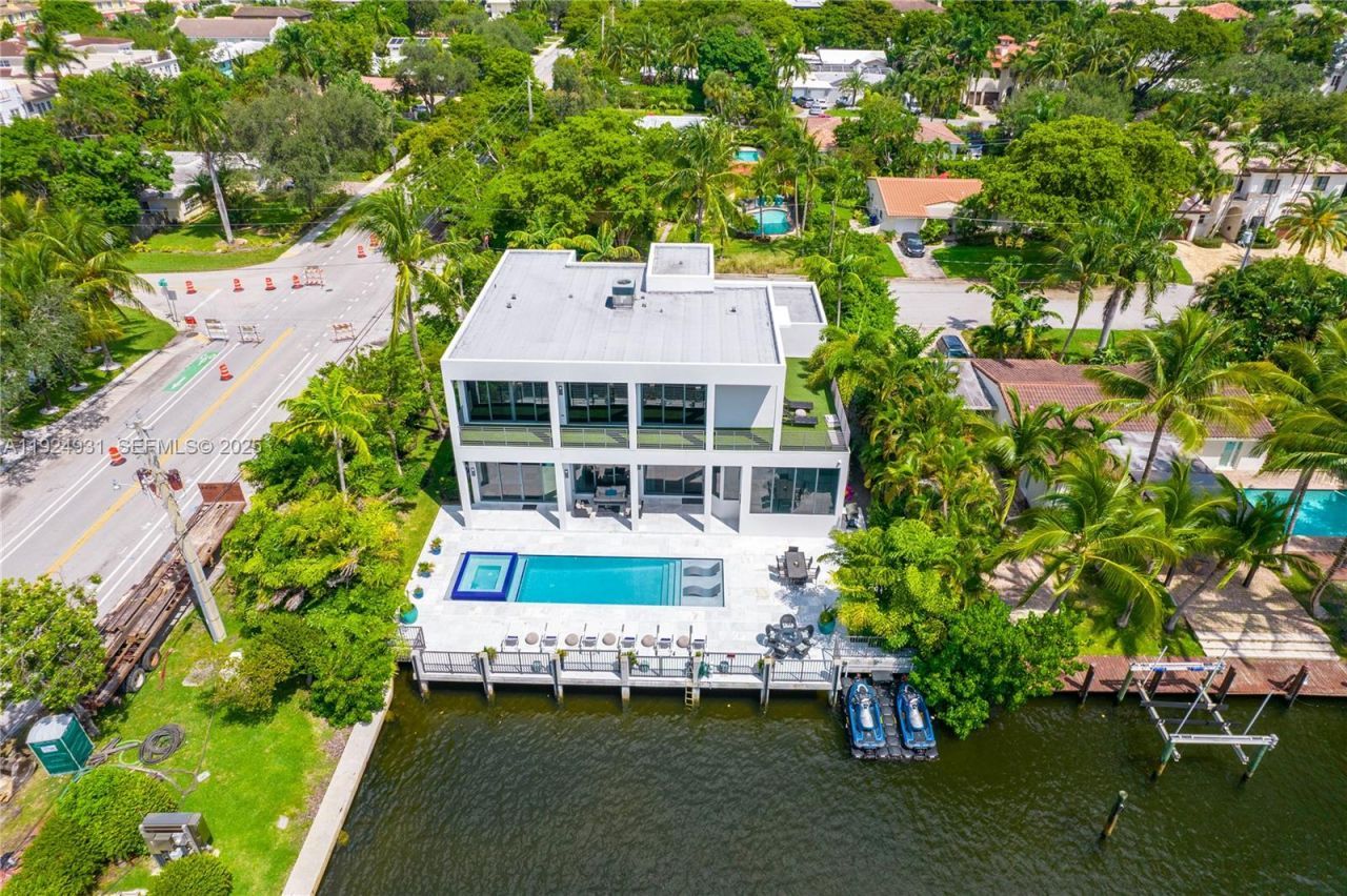 2700 NE 18th St, Fort Lauderdale, FL 33305 Photo