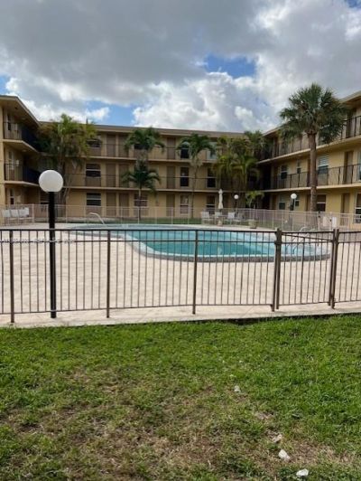 241 S Royal Poinciana Blvd, Unit 117, Miami Springs, FL 33166 Photo