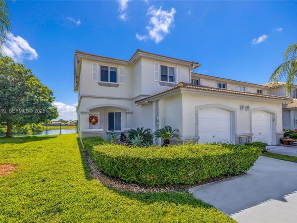 16236 SW 75th St, Miami, FL 33193